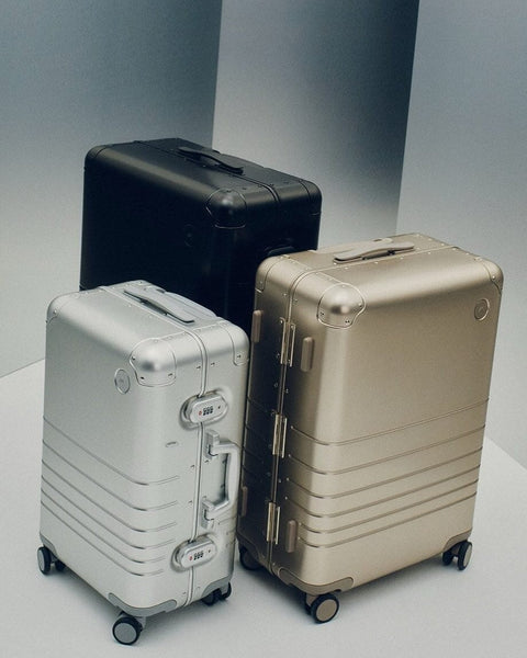     Hybrid vs aluminum luggage: what’s the difference? – Monos United Kingdom